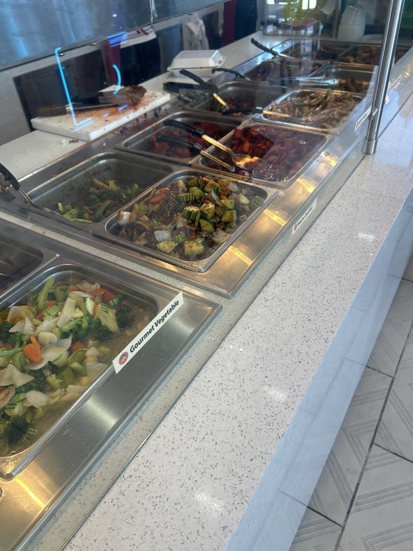 Freshly prepared comfort food in takeaway containers